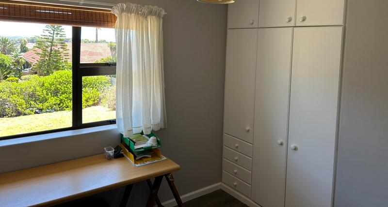 5 Bedroom Property for Sale in Capri Western Cape